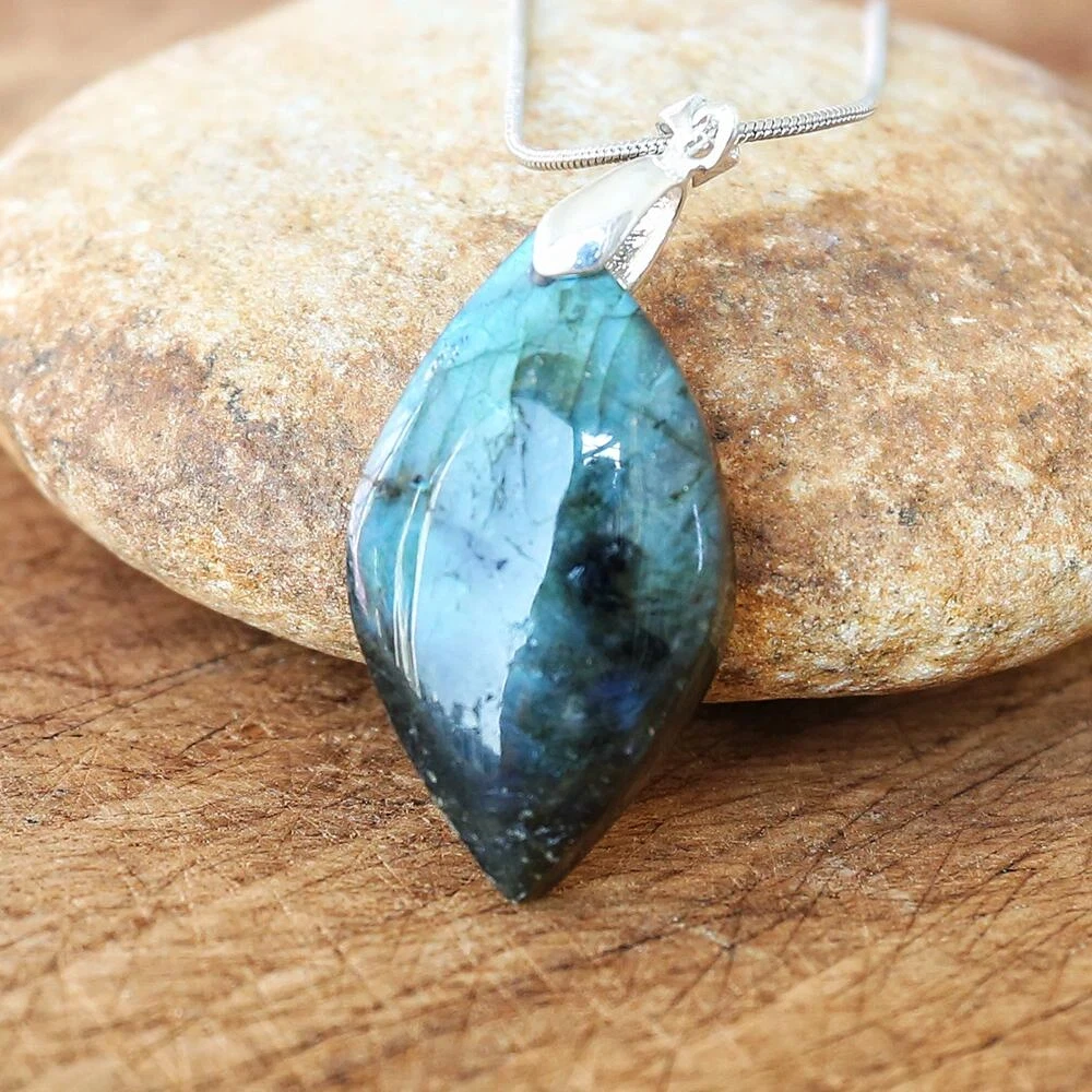 Natural Irregular Labradorite Pendant Necklace for Women Men Natural Stone Pendant Necklace Jewelry - Image 10